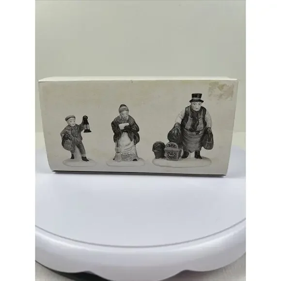 Department 56 Heritage Village Collection Come into The Inn Set of 3 5560-3 - Picture 2 of 3